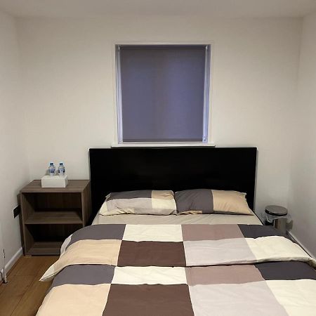 Three Bedroom House In Tooting By Star Apartments Лондон Екстериор снимка