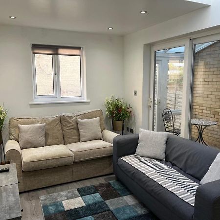 Three Bedroom House In Tooting By Star Apartments Лондон Екстериор снимка