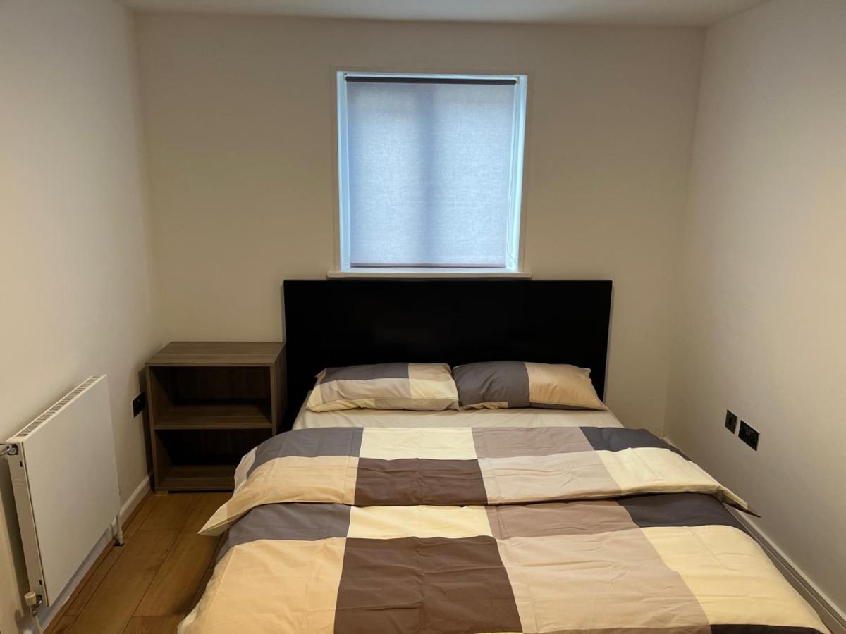 Three Bedroom House In Tooting By Star Apartments Лондон Екстериор снимка