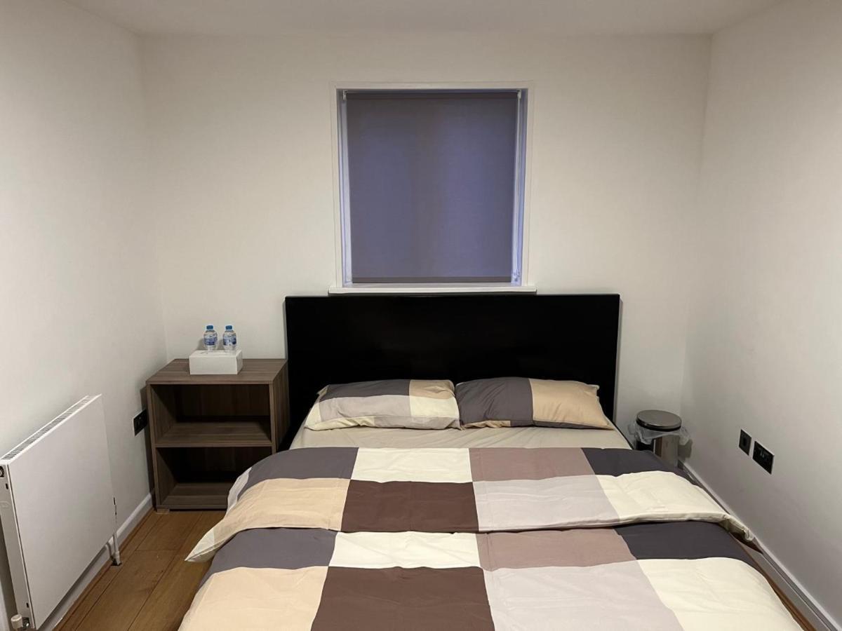 Three Bedroom House In Tooting By Star Apartments Лондон Екстериор снимка