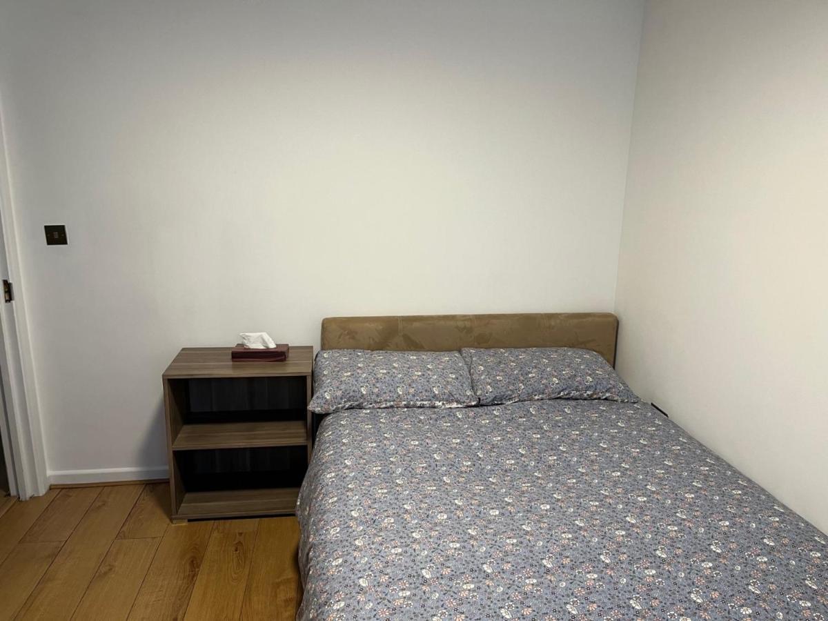 Three Bedroom House In Tooting By Star Apartments Лондон Екстериор снимка