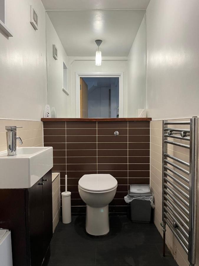 Three Bedroom House In Tooting By Star Apartments Лондон Екстериор снимка