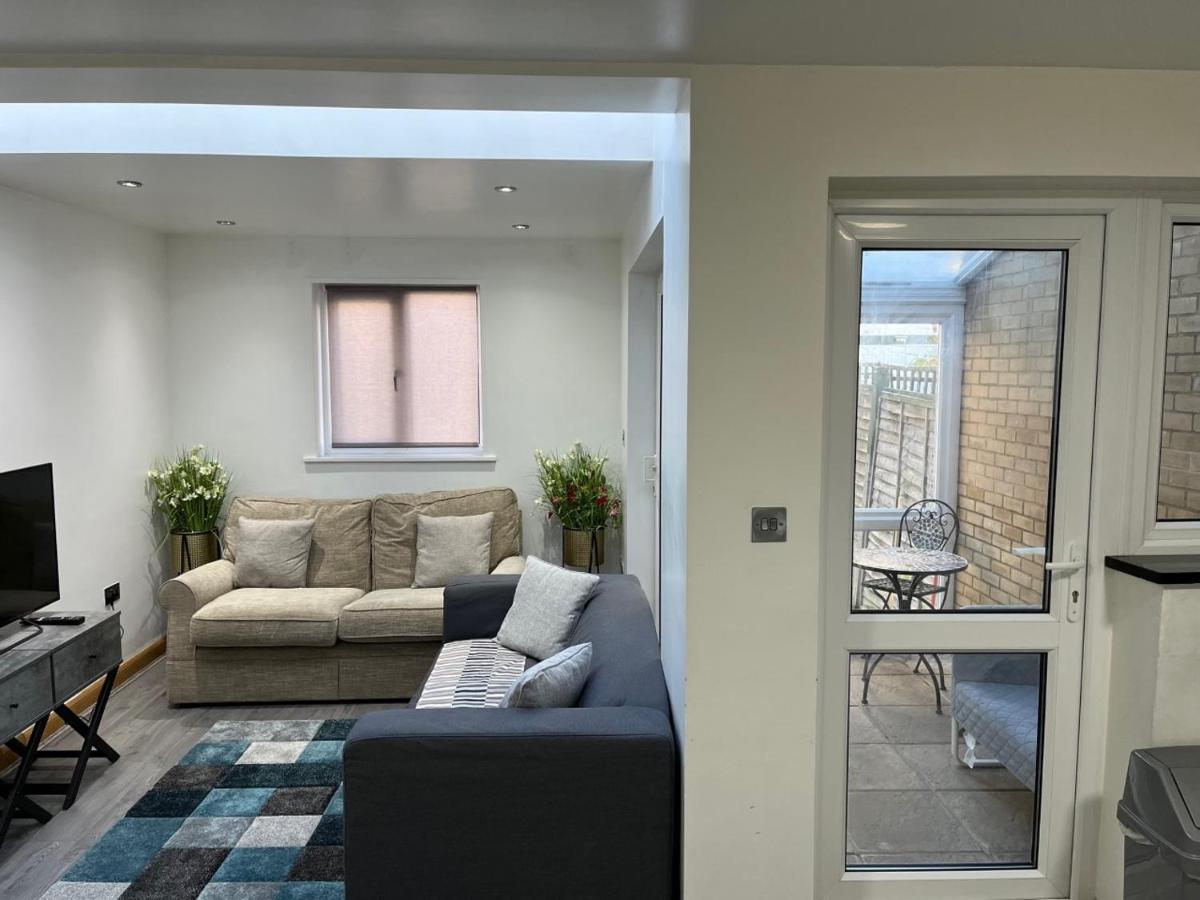 Three Bedroom House In Tooting By Star Apartments Лондон Екстериор снимка