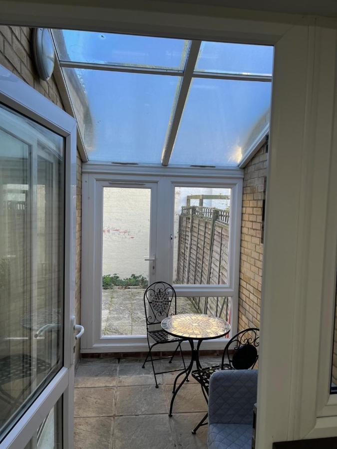 Three Bedroom House In Tooting By Star Apartments Лондон Екстериор снимка